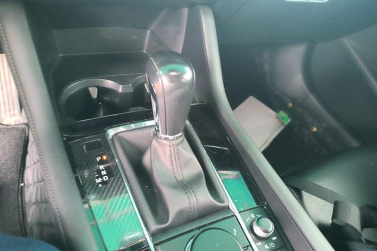 Used Mazda 3 Axela 2021 2.0L Automatic ZhiXuan Edition Gear Lever