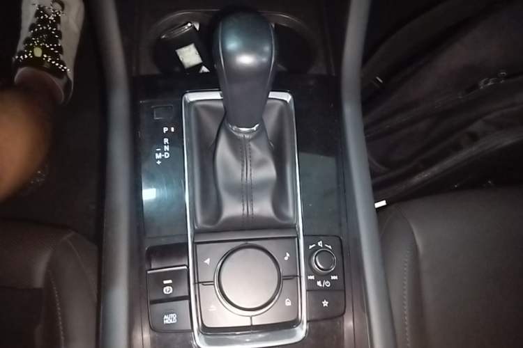 Used Mazda 3 Axela 2021 2.0L Automatic Zhiya Edition Gear Lever