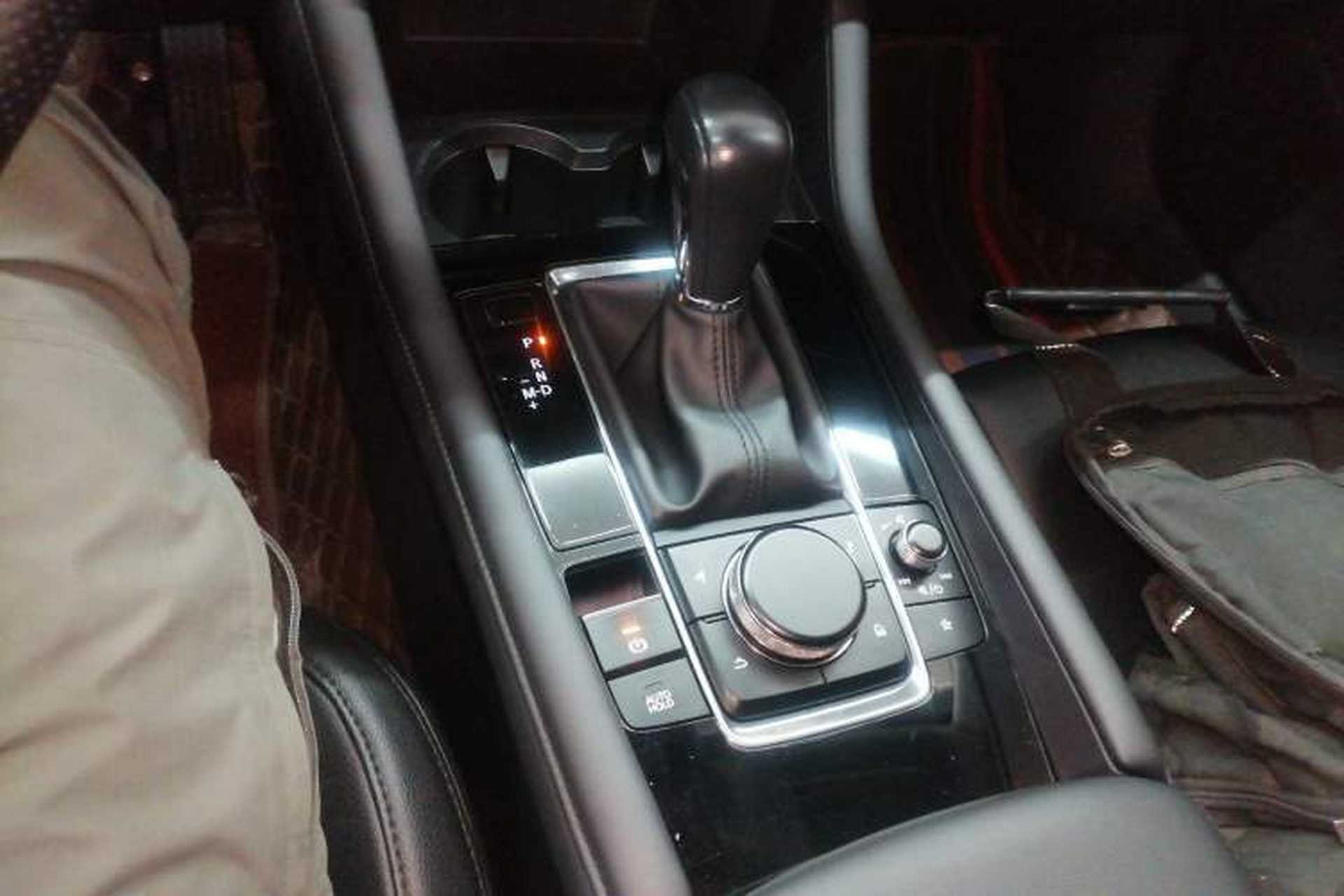 Used Mazda 3 Axela 2021 2.0L Automatic ZhiXuan Edition Gear Lever