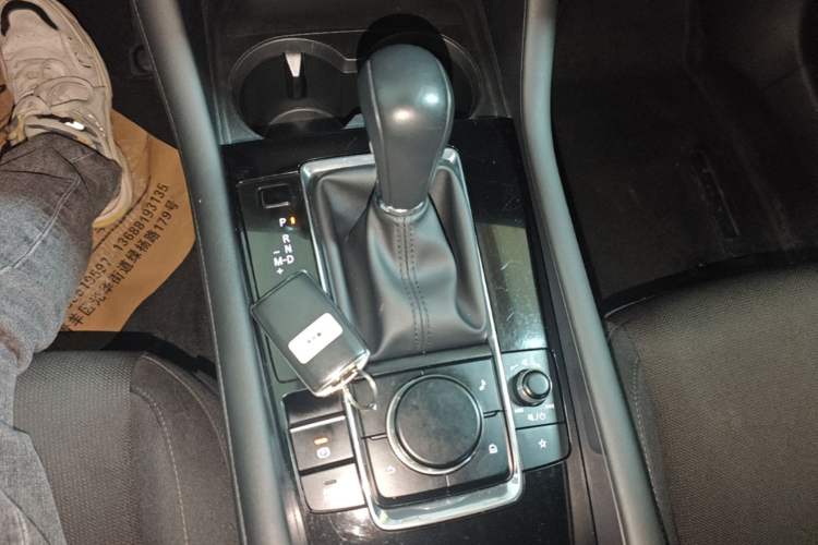Used Mazda 3 Axela 2021 2.0L Automatic ZhiXuan Edition Gear Lever