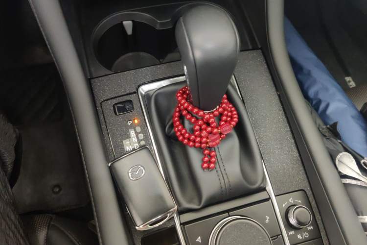 Used Mazda 3 Axela 2021 2.0L Automatic Zhiya Edition Gear Lever