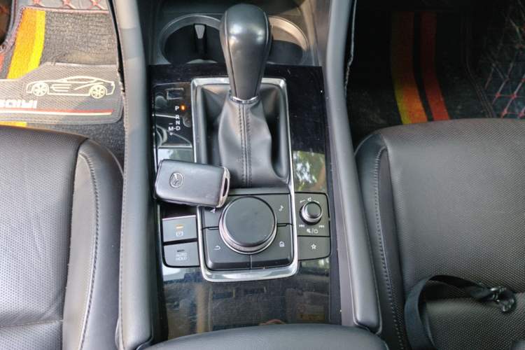 Used Mazda 3 Axela 2021 2.0L Automatic Zhiya Edition Gear Lever