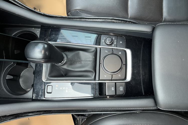 Used Mazda 3 Axela 2021 2.0L Automatic ZhiXuan Edition Gear Lever