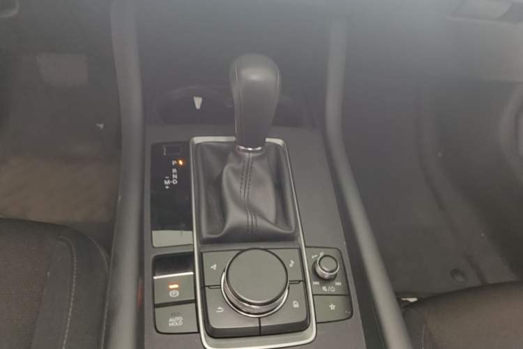 Used Mazda 3 Axela 2021 2.0L Automatic Zhiqing Edition Gear Lever