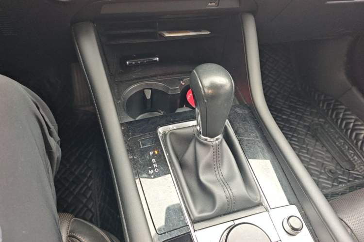 Used Mazda 3 Axela 2021 2.0L Automatic Zhiyao Edition Gear Lever