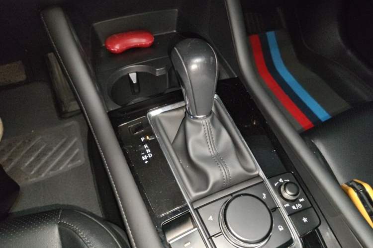 Used Mazda 3 Axela 2021 2.0L Automatic ZhiXuan Edition Gear Lever