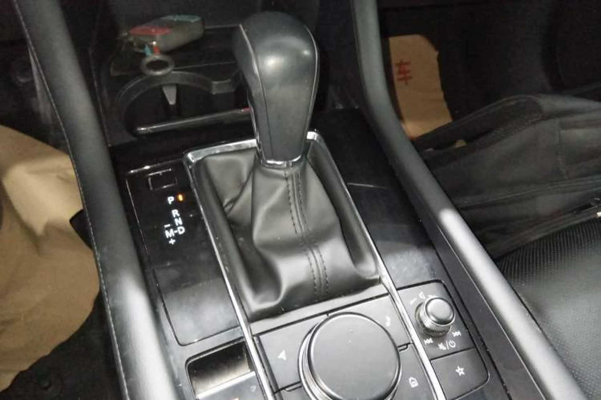 Used Mazda 3 Axela 2021 2.0L Automatic ZhiXuan Edition Gear Lever