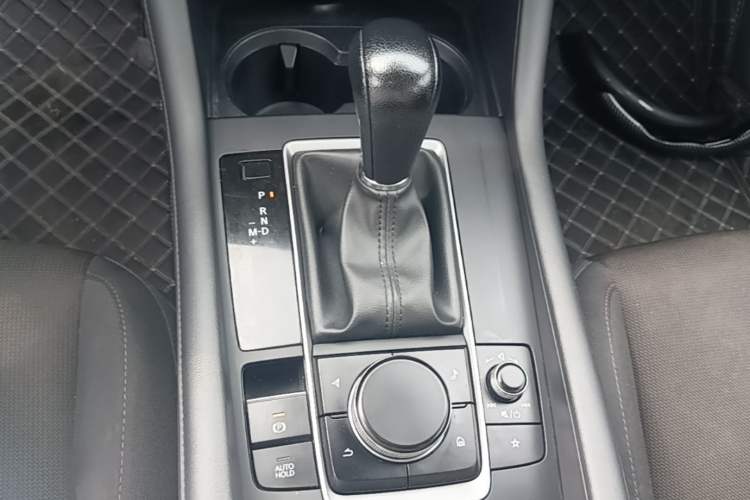 Used Mazda 3 Axela 2021 1.5L Automatic Zhiyue Edition Gear Lever