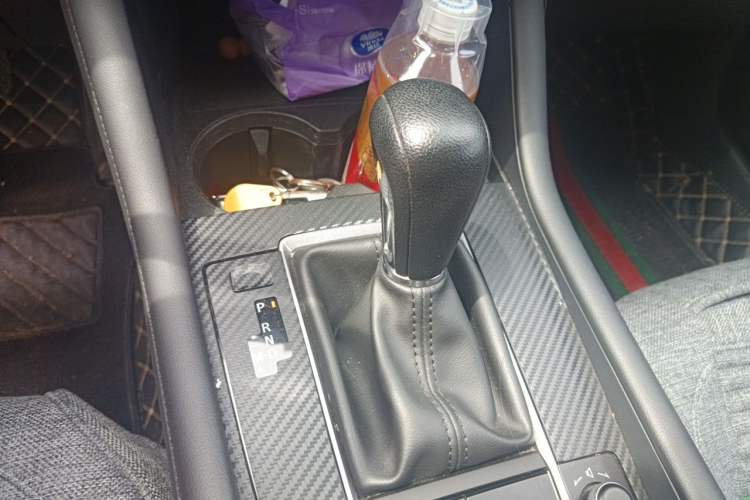 Used Mazda 3 Axela 2021 2.0L Automatic Zhiqing Edition Gear Lever