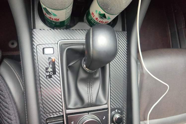 Used Mazda 3 Axela 2021 1.5L Automatic Luxury Version Gear Lever
