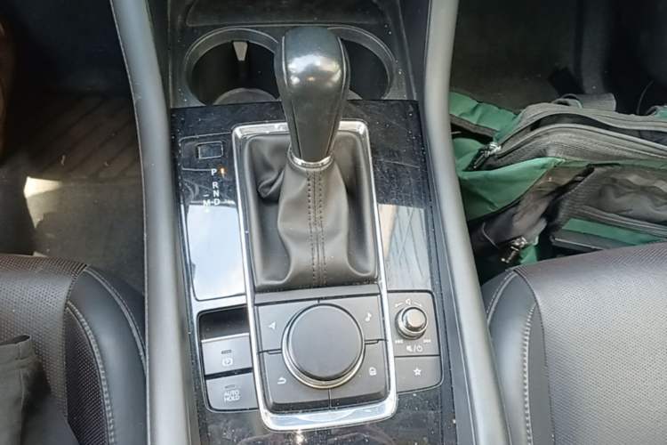Used Mazda 3 Axela 2021 2.0L Automatic Zhiyao Edition Gear Lever