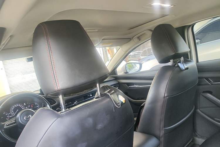 Used Mazda 3 Axela 2021 2.0L Automatic ZhiXuan Edition Headliner
