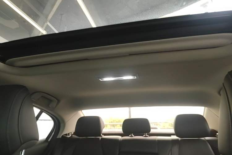 Used Mazda 3 Axela 2021 2.0L Automatic Zhiyao Edition Headliner