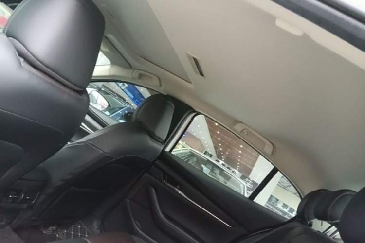 Used Mazda 3 Axela 2021 2.0L Automatic Zhi Rui Edition Headliner