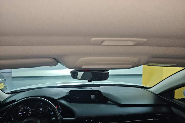 Used Mazda 3 Axela 2021 2.0L Automatic ZhiXuan Edition Headliner