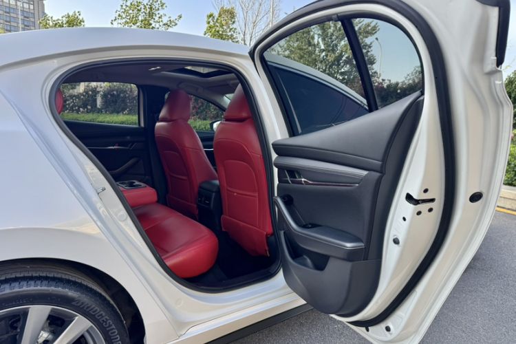 Used Mazda 3 Axela 2021 2.0L Automatic ZhiXuan Edition Interior 1