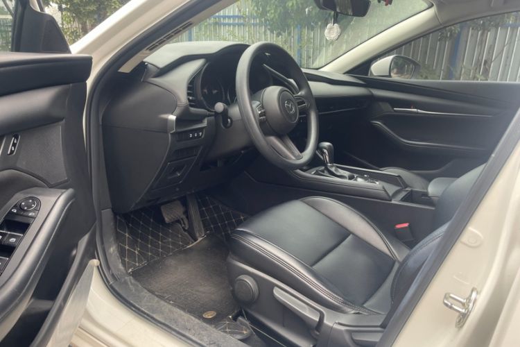 Used Mazda 3 Axela 2021 1.5L Automatic Zhiyue Edition Interior 1
