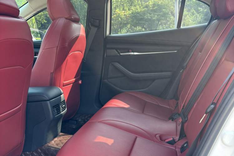 Used Mazda 3 Axela 2021 2.0L Automatic ZhiXuan Edition Interior 1