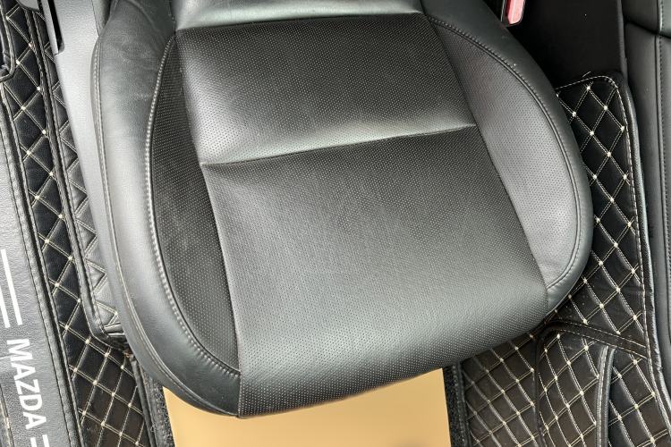 Used Mazda 3 Axela 2021 2.0L Automatic ZhiXuan Edition Interior 10