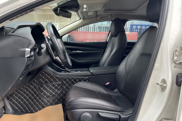 Used Mazda 3 Axela 2021 2.0L Automatic ZhiXuan Edition Interior 12