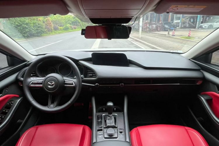 Used Mazda 3 Axela 2021 2.0L Automatic Zhiqing Edition Interior 2