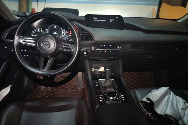 Used Mazda 3 Axela 2021 2.0L Automatic Zhi Rui Edition Interior 2