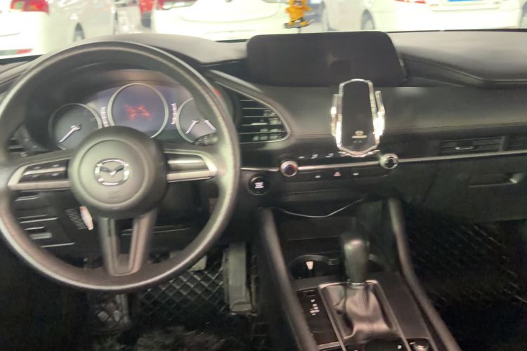 Used Mazda 3 Axela 2021 2.0L Automatic Zhiqing Edition Interior 3