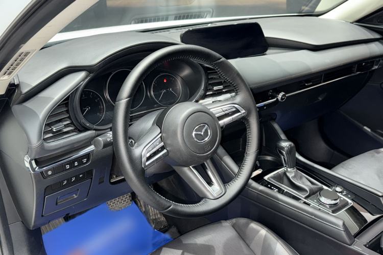 Used Mazda 3 Axela 2021 2.0L Automatic Zhiyao Edition Interior 3