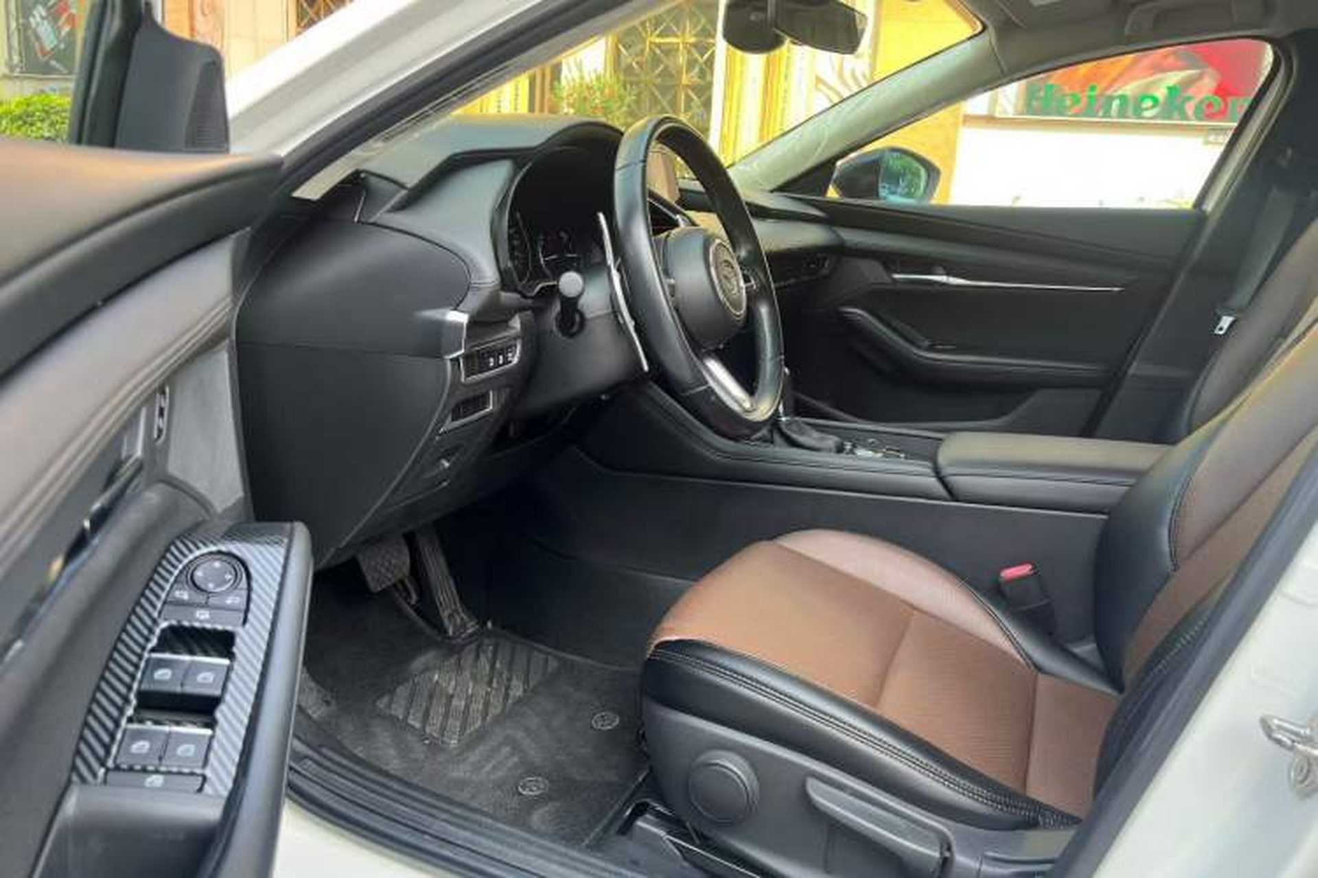 Used Mazda 3 Axela 2021 2.0L Automatic ZhiXuan Edition Interior 3
