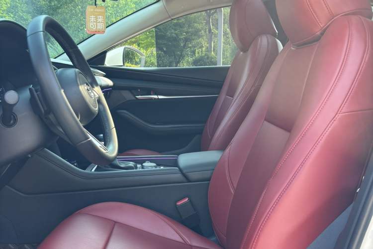 Used Mazda 3 Axela 2021 2.0L Automatic ZhiXuan Edition Interior 3