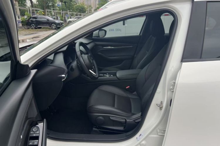 Used Mazda 3 Axela 2021 2.0L Automatic Zhiya Edition Interior 4