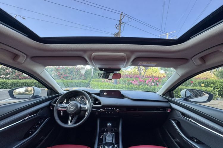 Used Mazda 3 Axela 2021 2.0L Automatic ZhiXuan Edition Interior 4