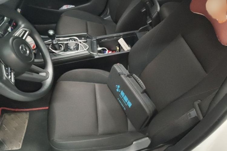 Used Mazda 3 Axela 2021 1.5L Manual ZhiMei Edition Interior 4