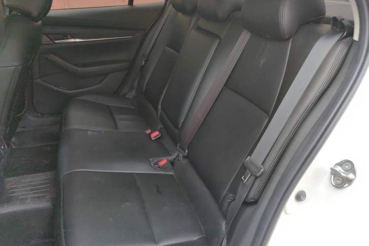 Used Mazda 3 Axela 2021 2.0L Automatic ZhiXuan Edition Interior 4
