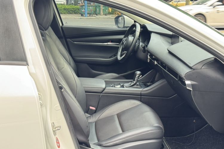 Used Mazda 3 Axela 2021 2.0L Automatic Zhiya Edition Interior 6