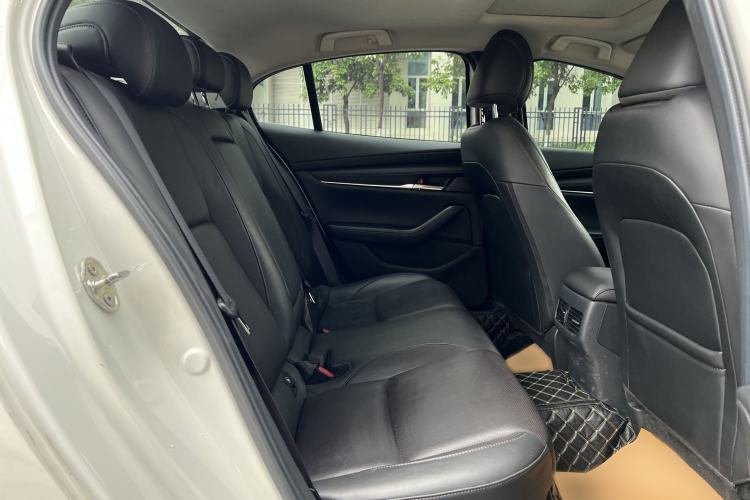 Used Mazda 3 Axela 2021 2.0L Automatic ZhiXuan Edition Interior 7
