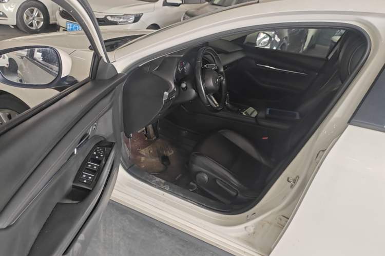 Used Mazda 3 Axela 2021 2.0L Automatic ZhiXuan Edition Left Front Seat