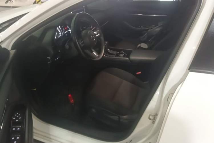 Used Mazda 3 Axela 2021 2.0L Automatic ZhiXuan Edition Left Front Seat