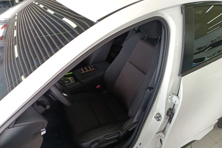 Used Mazda 3 Axela 2021 2.0L Automatic ZhiXuan Edition Left Front Seat