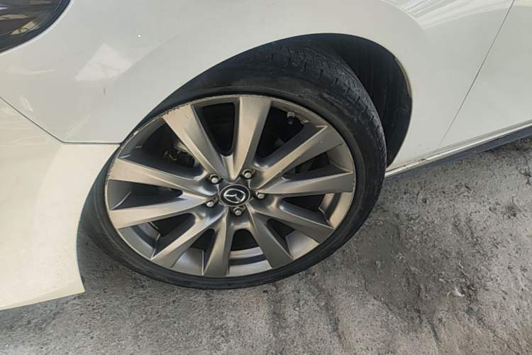 Used Mazda 3 Axela 2021 2.0L Automatic ZhiXuan Edition Left Front Wheel Hub