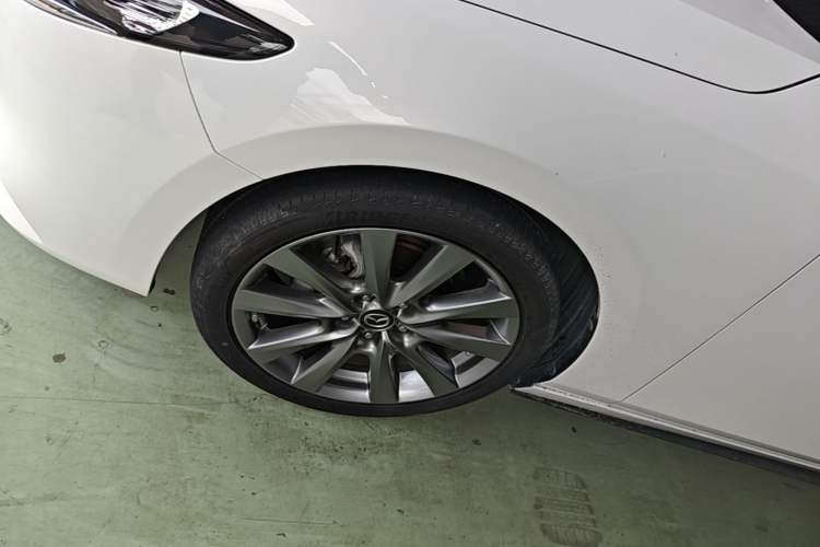 Used Mazda 3 Axela 2021 2.0L Automatic ZhiXuan Edition Left Front Wheel Hub