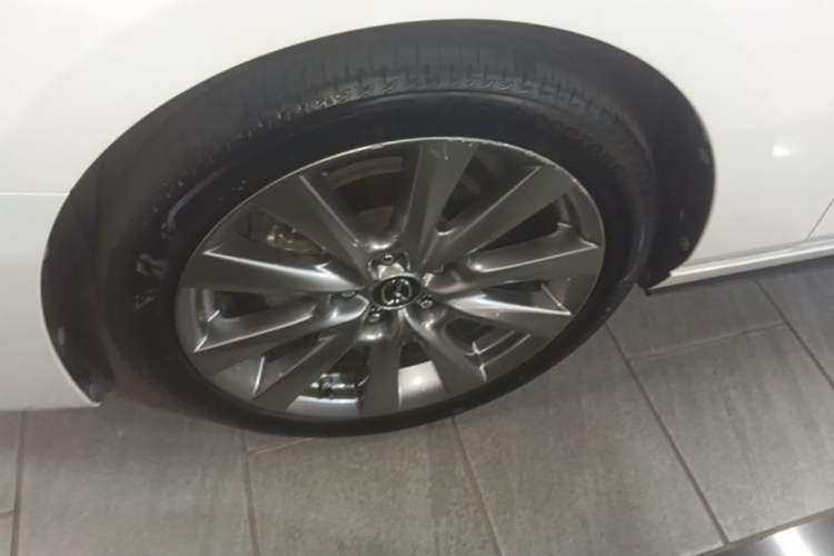 Used Mazda 3 Axela 2021 2.0L Automatic ZhiXuan Edition Left Front Wheel Hub