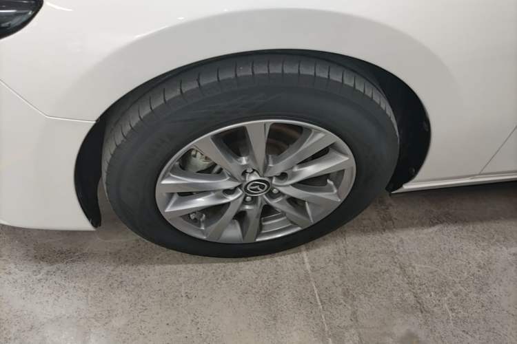 Used Mazda 3 Axela 2021 2.0L Automatic Zhiqing Edition Left Front Wheel Hub