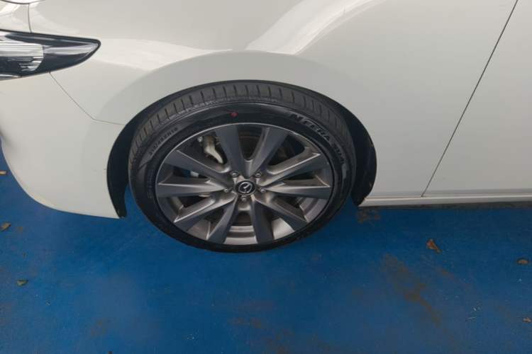 Used Mazda 3 Axela 2021 2.0L Automatic Zhiya Edition Left Front Wheel Hub