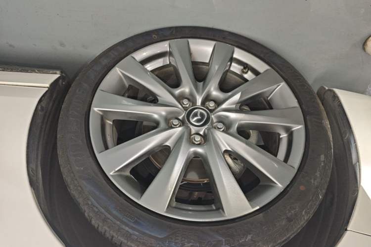 Used Mazda 3 Axela 2021 2.0L Automatic ZhiXuan Edition Left Front Wheel Hub