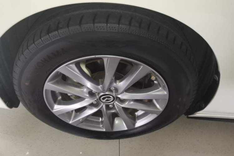 Used Mazda 3 Axela 2021 2.0L Automatic Zhiqing Edition Left Front Wheel Hub