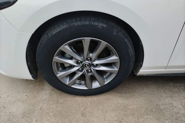 Used Mazda 3 Axela 2021 2.0L Automatic Zhiqing Edition Left Front Wheel Hub