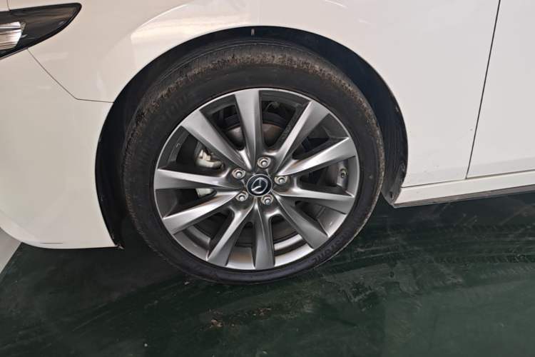 Used Mazda 3 Axela 2021 2.0L Automatic ZhiXuan Edition Left Front Wheel Hub