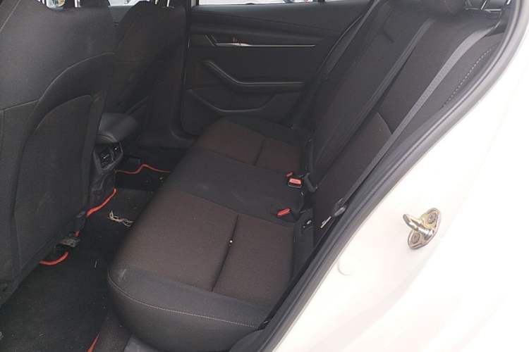 Used Mazda 3 Axela 2021 1.5L Automatic ZhiMei Edition Left Rear Seat