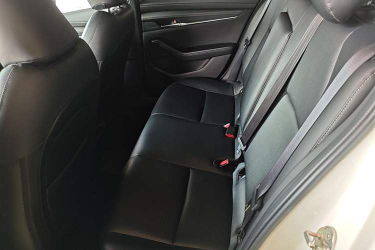 Used Mazda 3 Axela 2021 2.0L Automatic ZhiXuan Edition Left Rear Seat